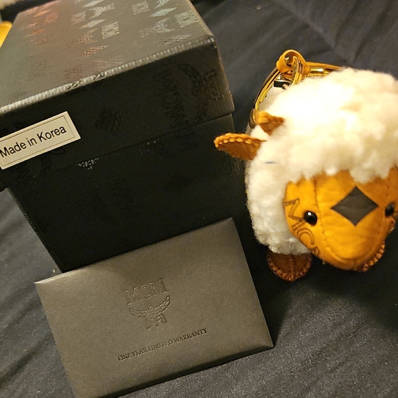 MCM Cream and Brown Sheep Keychain - Picture 2 of 5